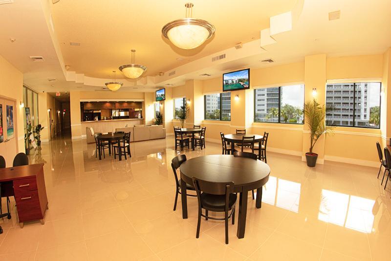 Hotel The Casablanca On The Ocean West Tower Miami Beach Exterior foto