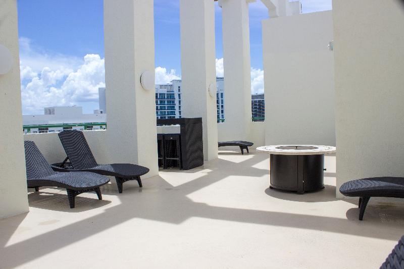 Hotel The Casablanca On The Ocean West Tower Miami Beach Exterior foto